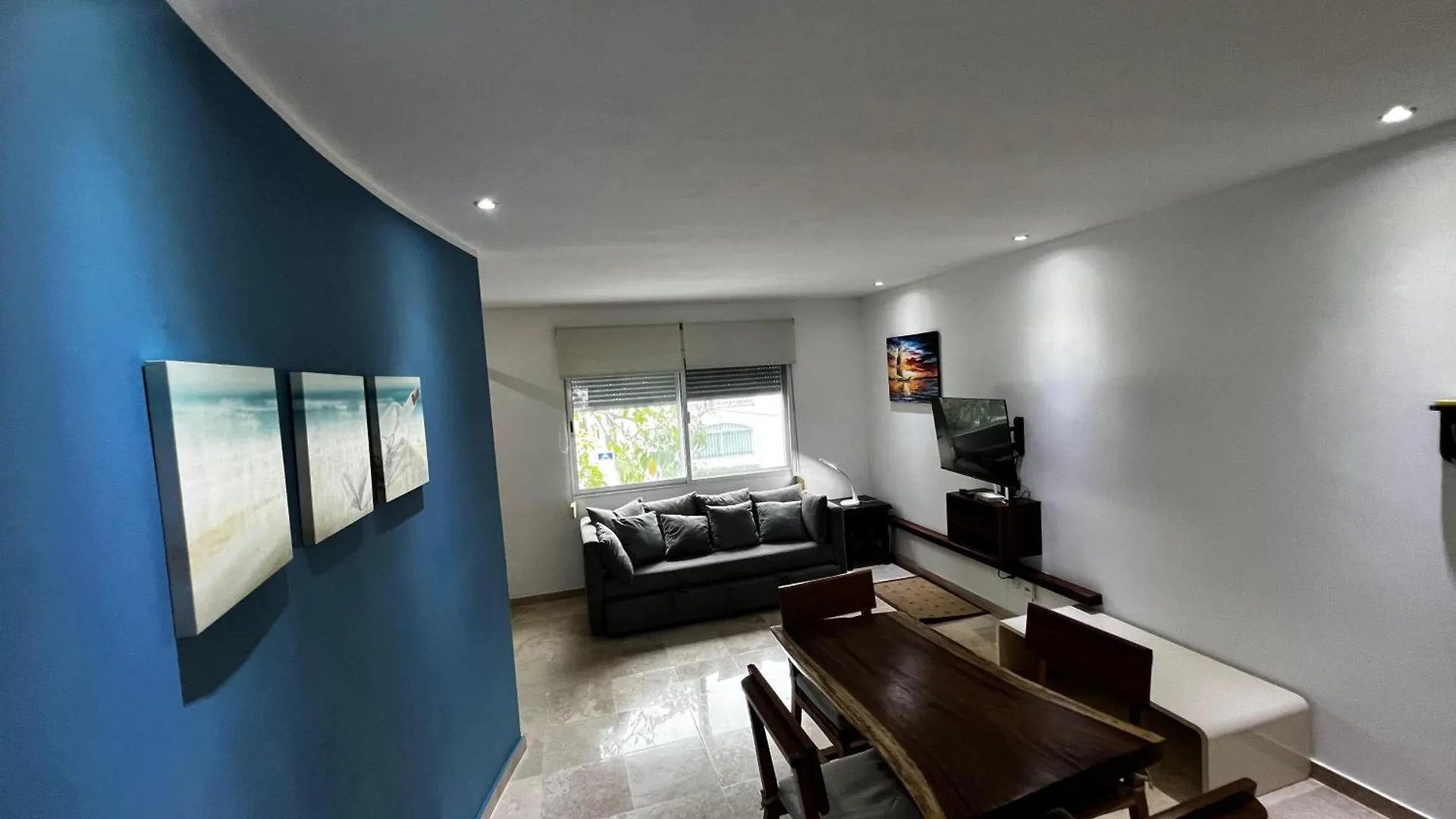 Comodo Departamento Con Alberca. Плая-дель-Кармен