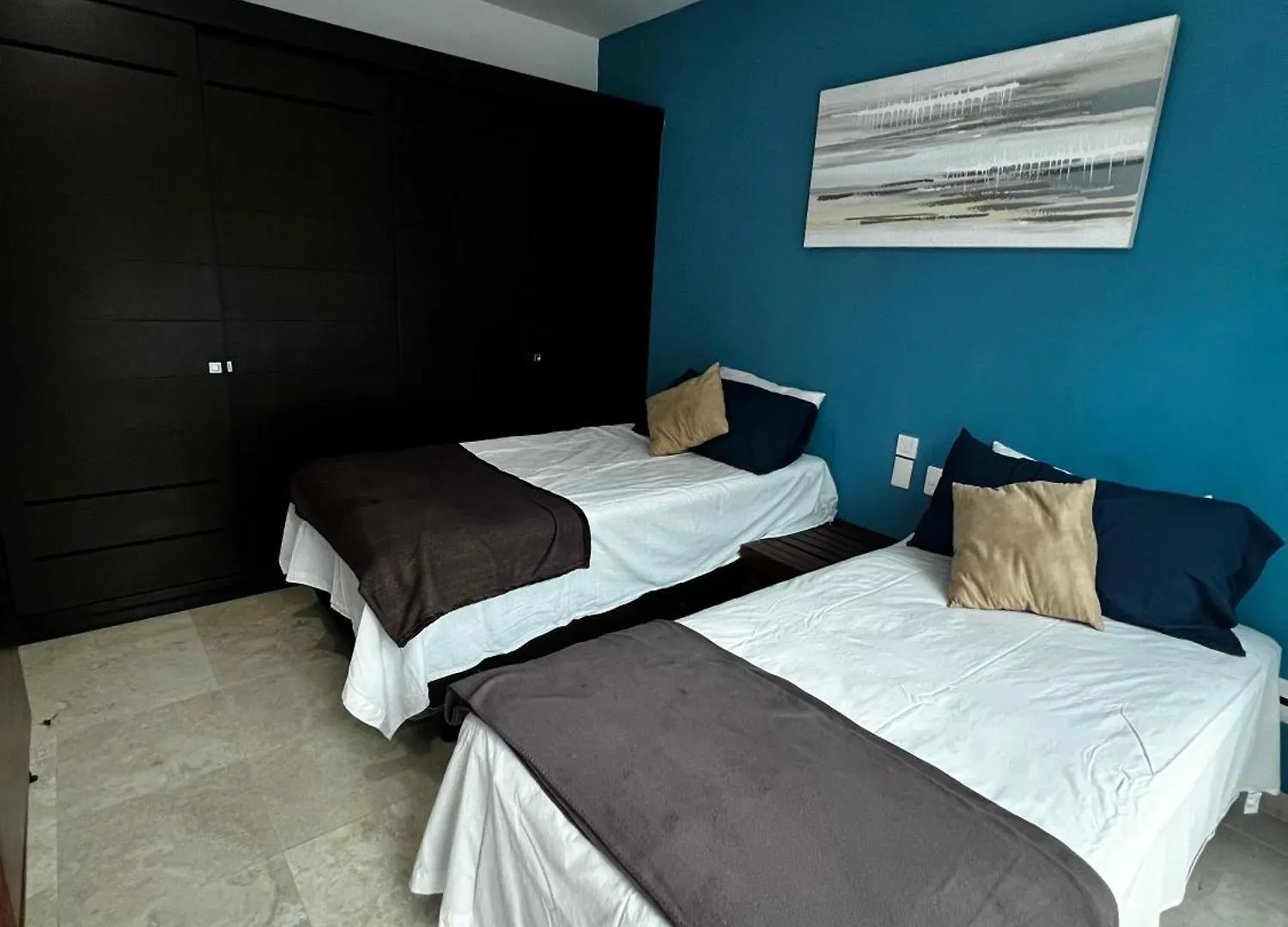 Comodo Departamento Con Alberca. Playa del Carmen Mexico