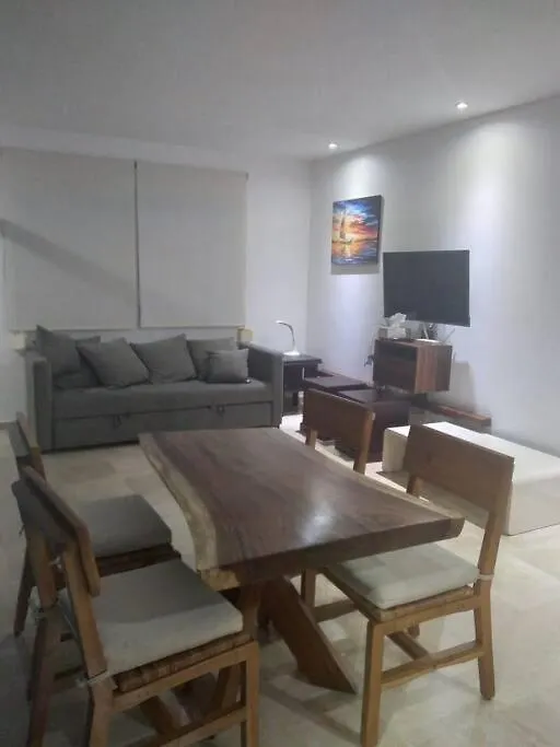 Comodo Departamento Con Alberca. Apartment Playa del Carmen